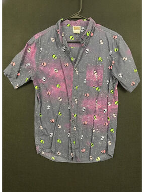 Spencer's Alien Print Short Sleeve Button-Up Shirt Medium